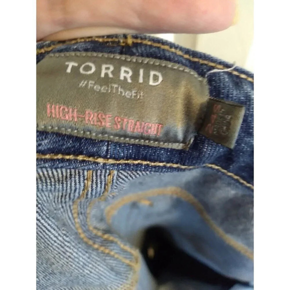 Torrid Distressed Jeans Button Fly Raw Hem High Waisted Sz 24S - Picture 9 of 12